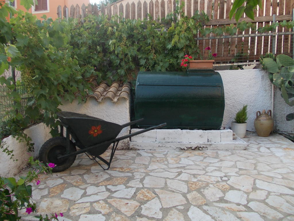 איפסוס Salvanos Residence מראה חיצוני תמונה
